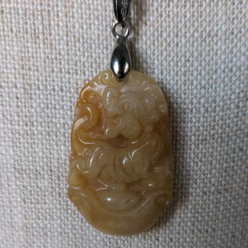 Golden Jade Sterling Silver Pendant Necklace. Hand Carved Tiger. Burma Artisan - Picture 4 of 8
